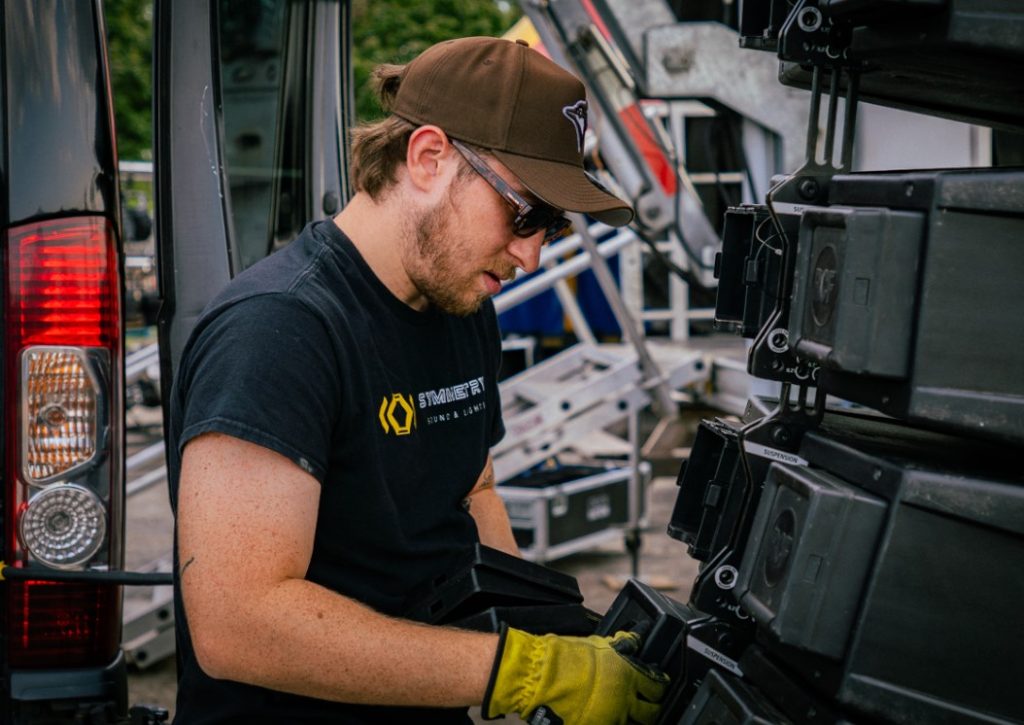 Martin qui install Line Arrays